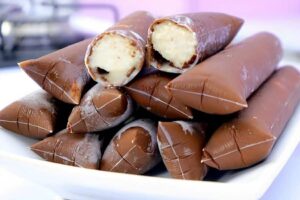 Geladinho com casquinha de chocolate a tendência para a nova estação uma delícia