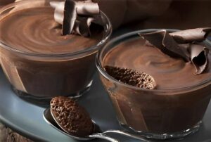 Mousse de chocolate simples uma sobremesa pra fazer em minutos que é garantia de sucesso