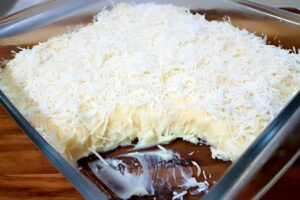 Sobremesa gelada de coco é só misturar os ingredientes e levar pra geladeira simples e prática
